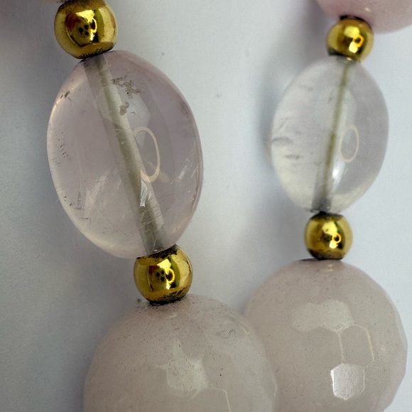 Pink quartz necklace with carved pink quartz leaf pendant 12 1/2 “ drop (approx) - Picture 7 of 8